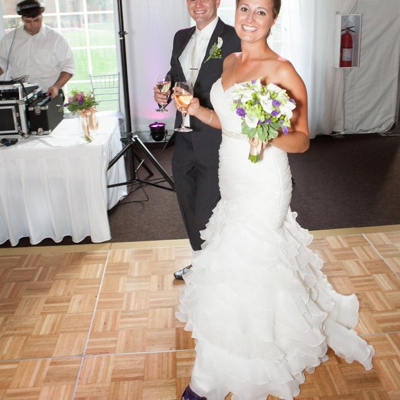 Wedding Dress! - Picture 2 of 3